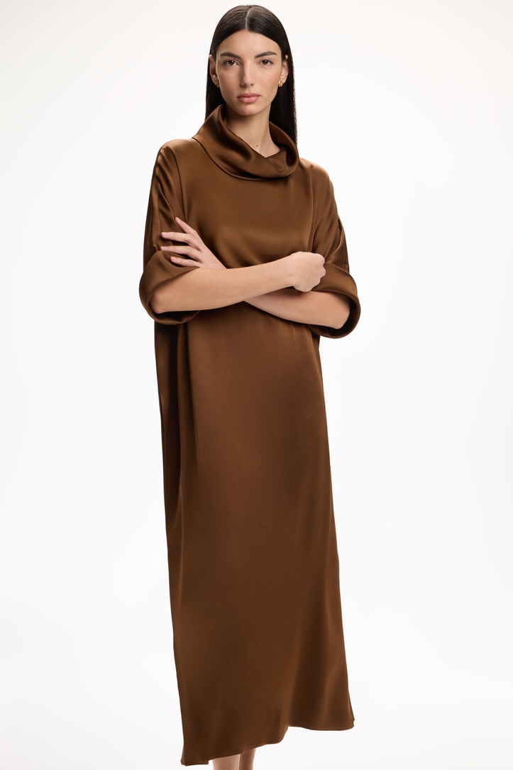 Satin Crepé Straight-Fit Long Dress