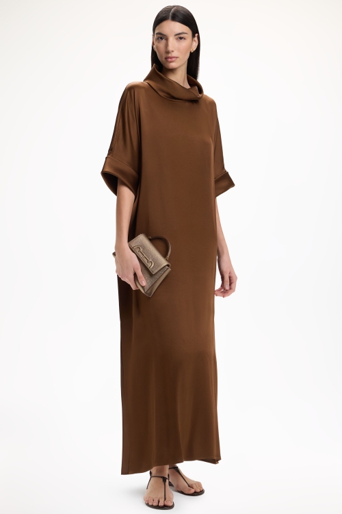 SATIN CREPÉ STRAIGHT-FIT LONG DRESS