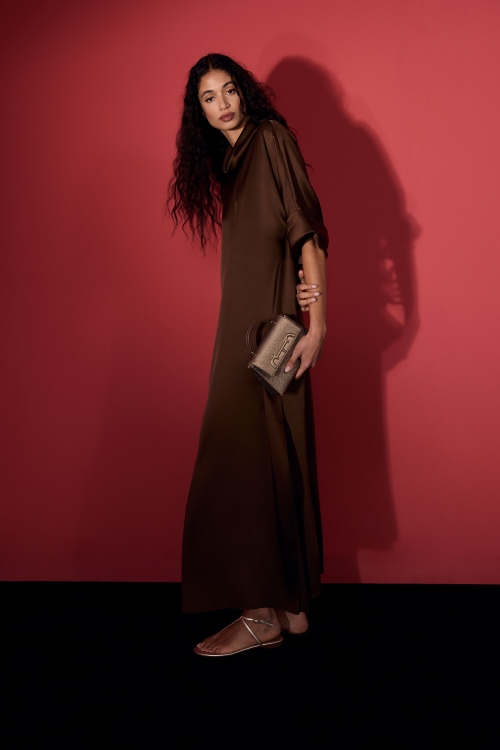 SATIN CREPÉ STRAIGHT-FIT LONG DRESS