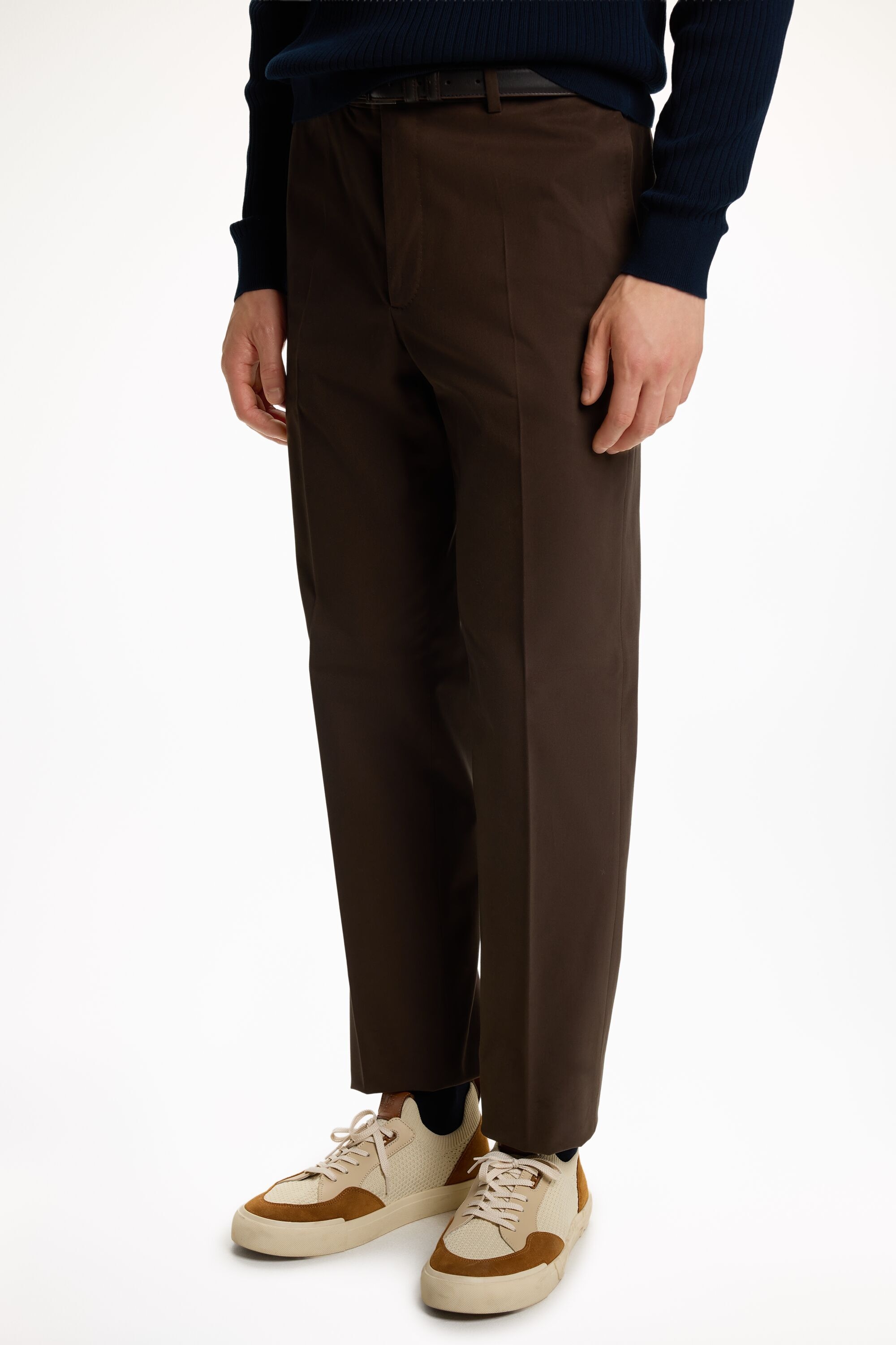 Pantalón de Traje Classic Fit de Sarga Algodón Stretch - MARRÓN