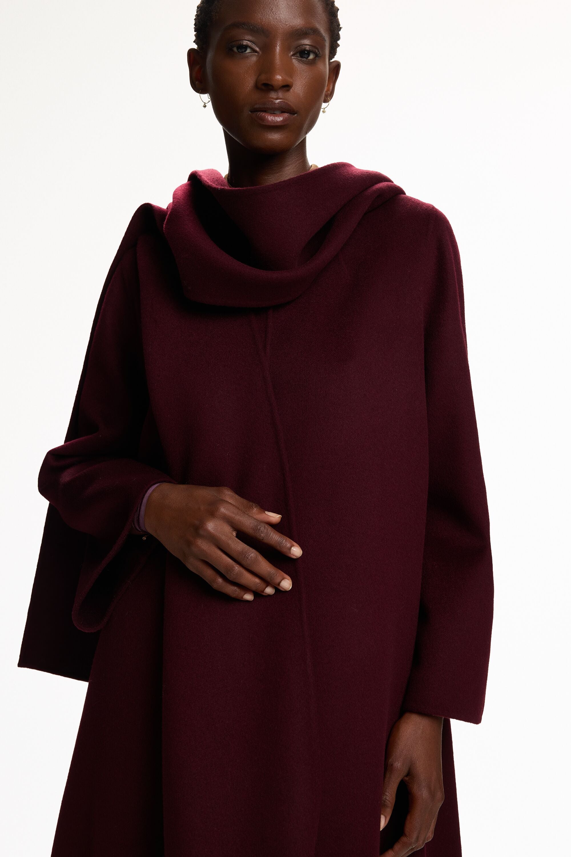 Double-Faced Wool Coat with Detachable Scarf aubergine - CH