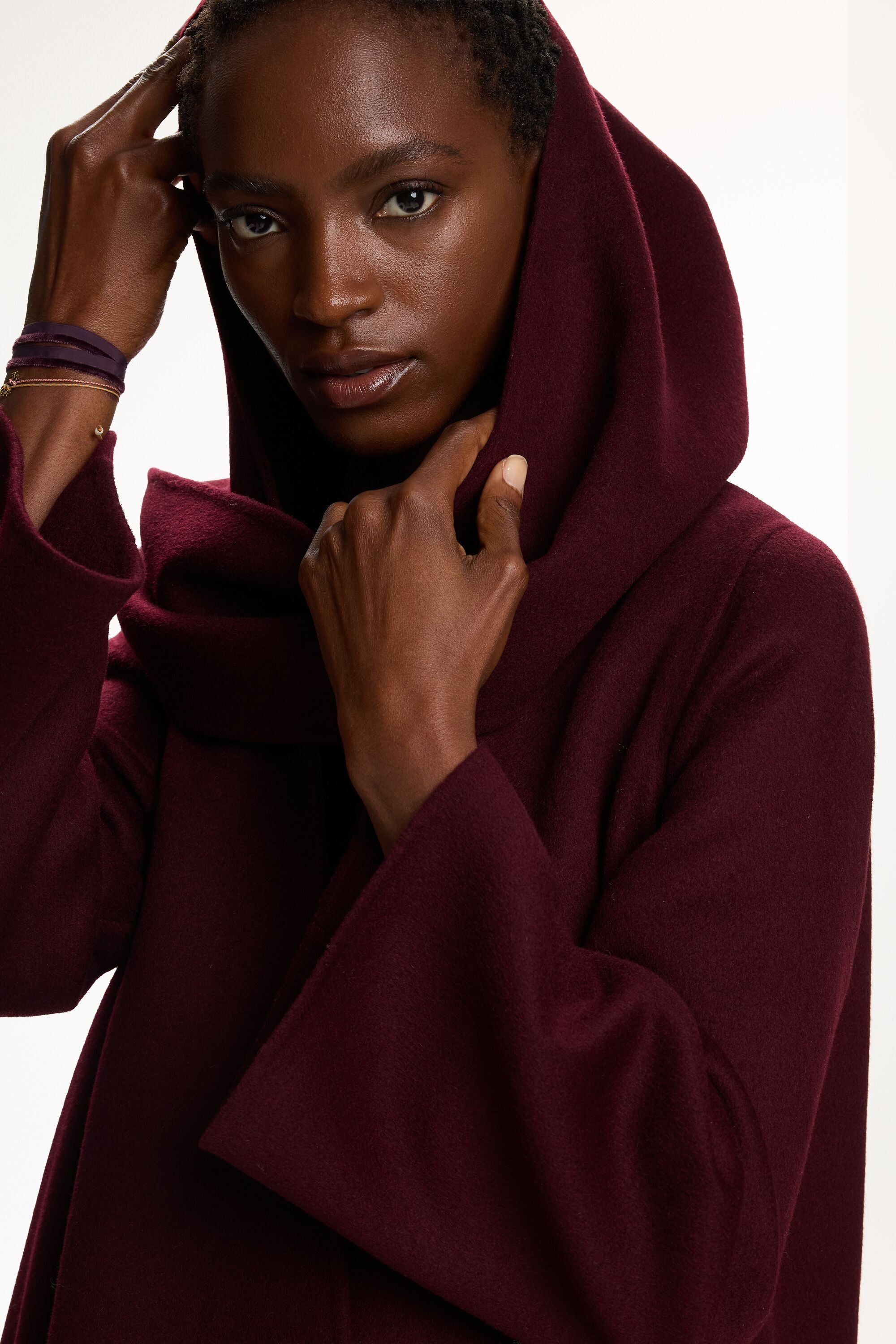 Double-Faced Wool Coat with Detachable Scarf aubergine - CH