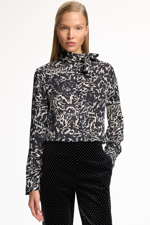 PRINT SILK GEORGETTE FITTED SHIRT