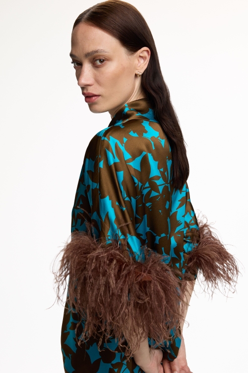 TOP OVERSIZE DE SATÉN DE SEDA ESTAMPADO PLUMAS