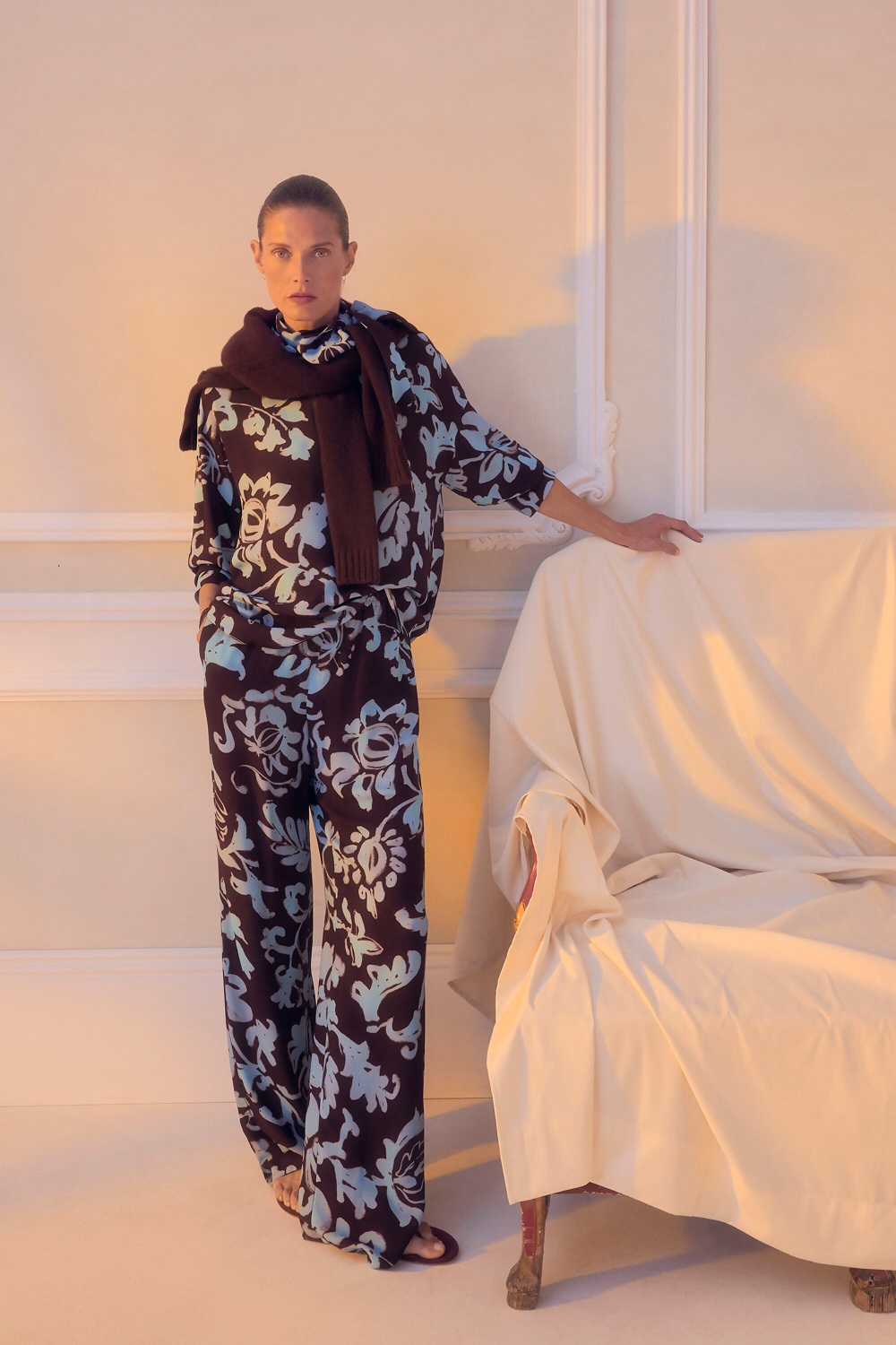 PRINT CREPÉ STRAIGHT-LEG PANTS