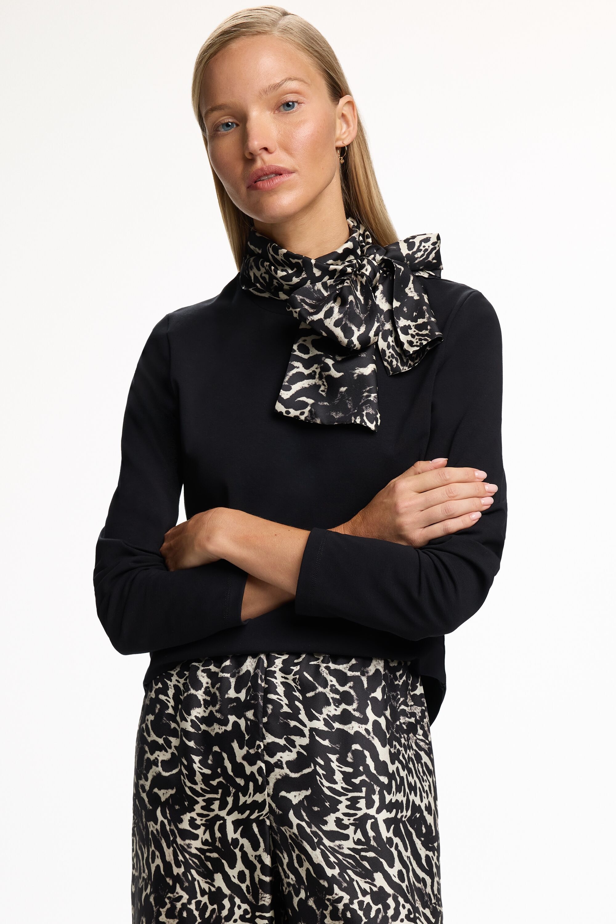 Jersey Fitted T-Shirt with Bow