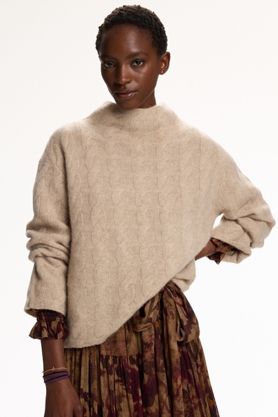 Cashmere Cable Knit Oversize Sweater - IVORY