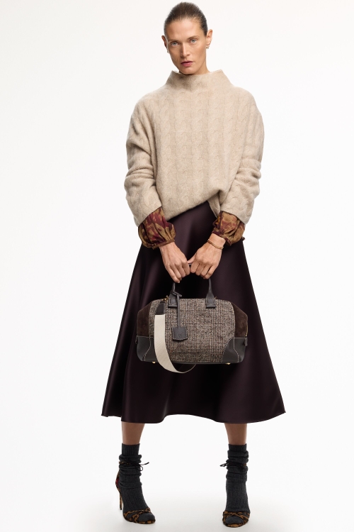 CASHMERE CABLE KNIT OVERSIZE SWEATER