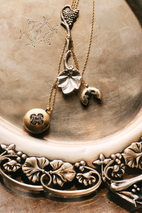 COLLAR ROSETTA INSIGNIA VERA