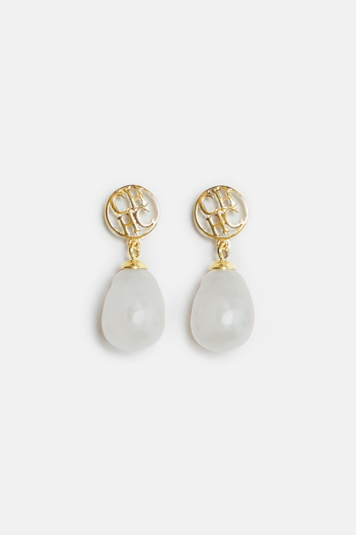 Signet Audrey Earrings with Pearl