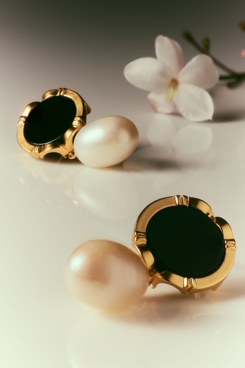 INITIALS INSIGNIA ECLIPSE EARRINGS WITH PEARL