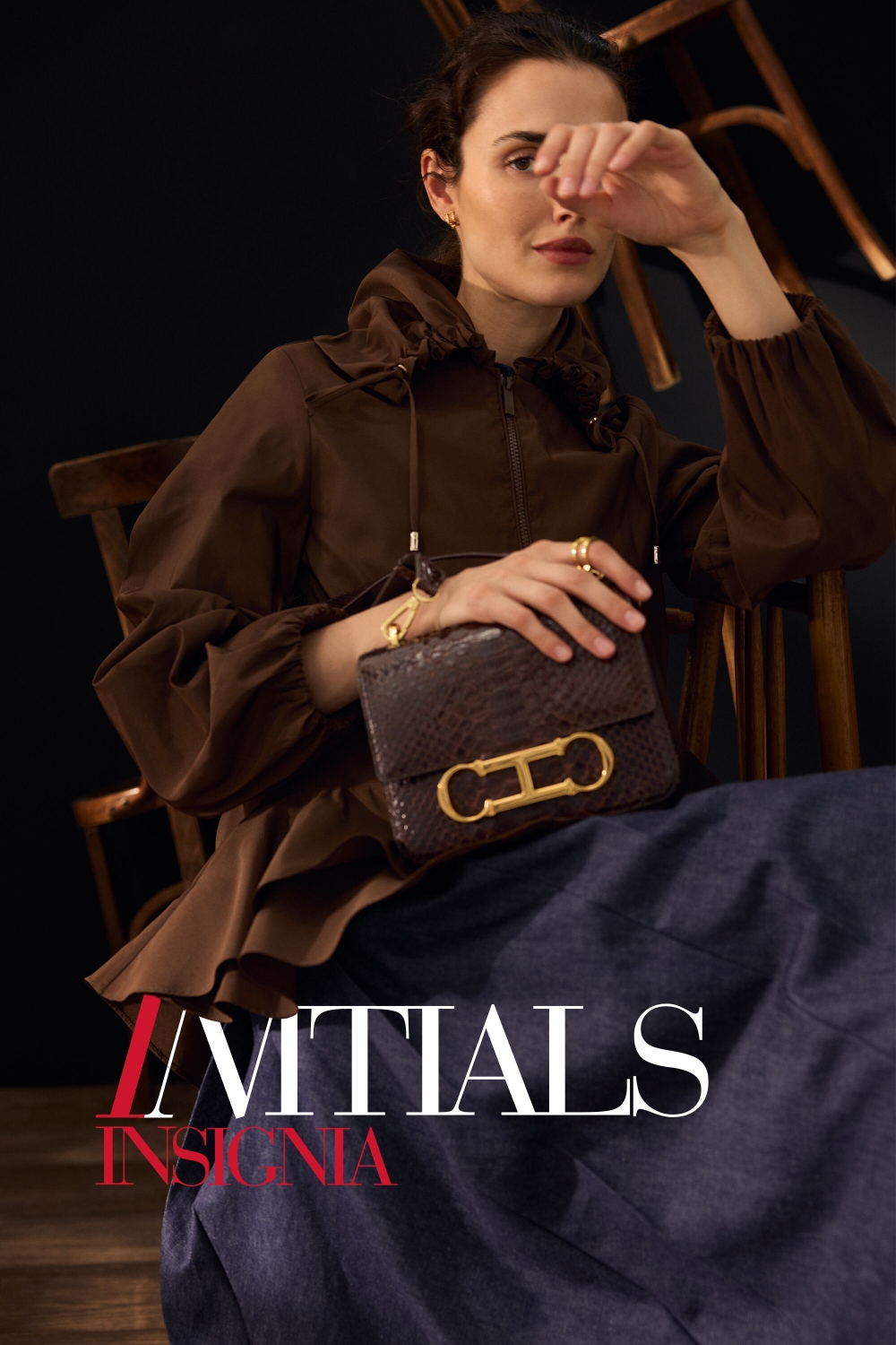 INITIALS INSIGNIA | MEDIUM SHOULDER BAG