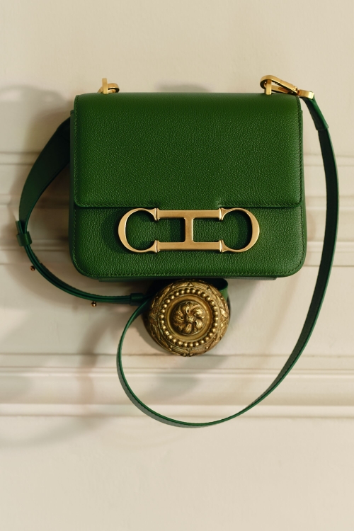 INITIALS INSIGNIA | MEDIUM SHOULDER BAG