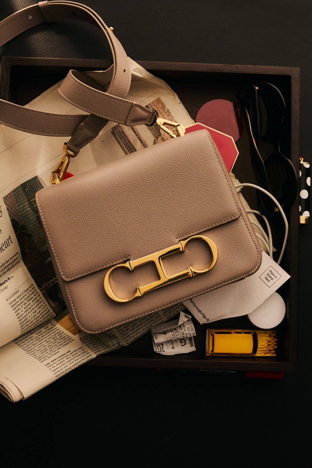 INITIALS INSIGNIA | MEDIUM SHOULDER BAG
