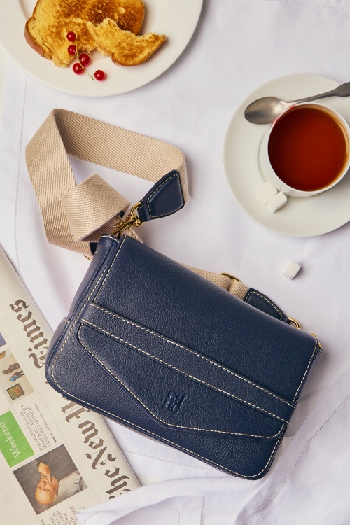 BLASÓN CROSSBODY | BOLSO BANDOLERA PEQUEÑO