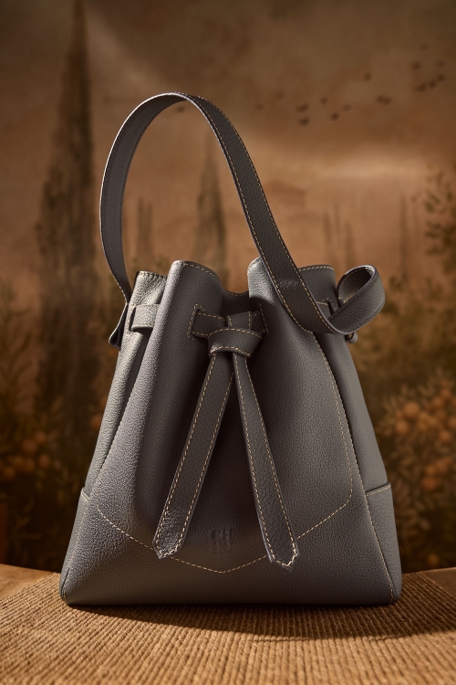 BLASÓN BUCKET | BOLSO DE HOMBRO MEDIANO