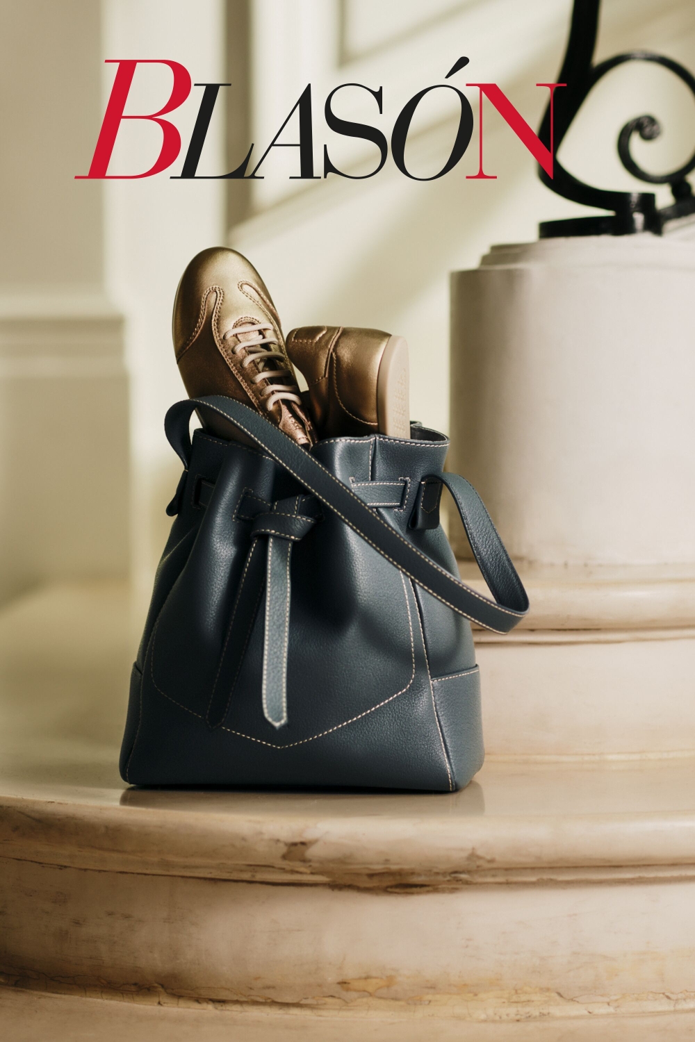 BLASÓN BUCKET | BOLSO DE HOMBRO MEDIANO