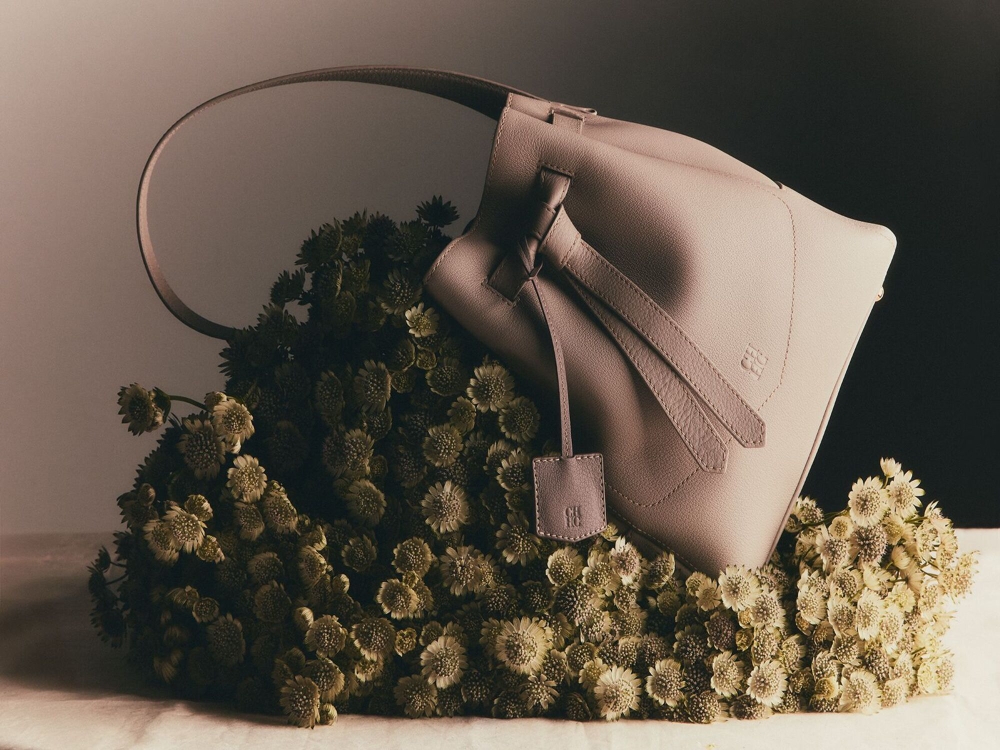 BLASÓN BUCKET | BOLSO DE HOMBRO MEDIANO