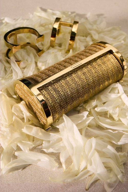 METROPOLITAN INSIGNIA | CLUTCH MEDIANO