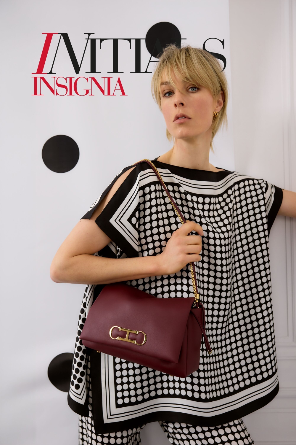 INITIALS INSIGNIA SOFT SHOULDER | MEDIUM SHOULDER BAG