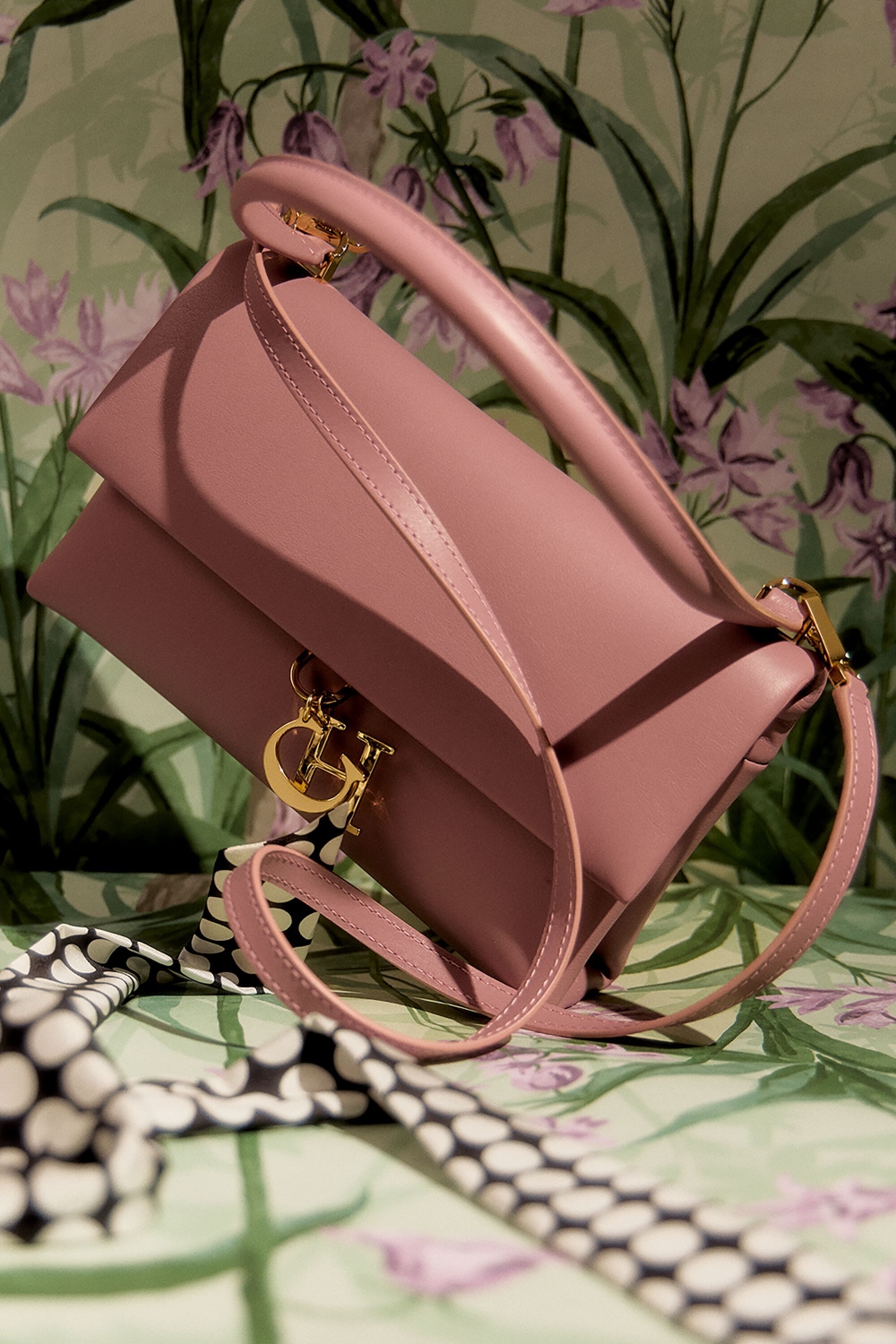 CAMELOT | MEDIUM SHOULDER BAG