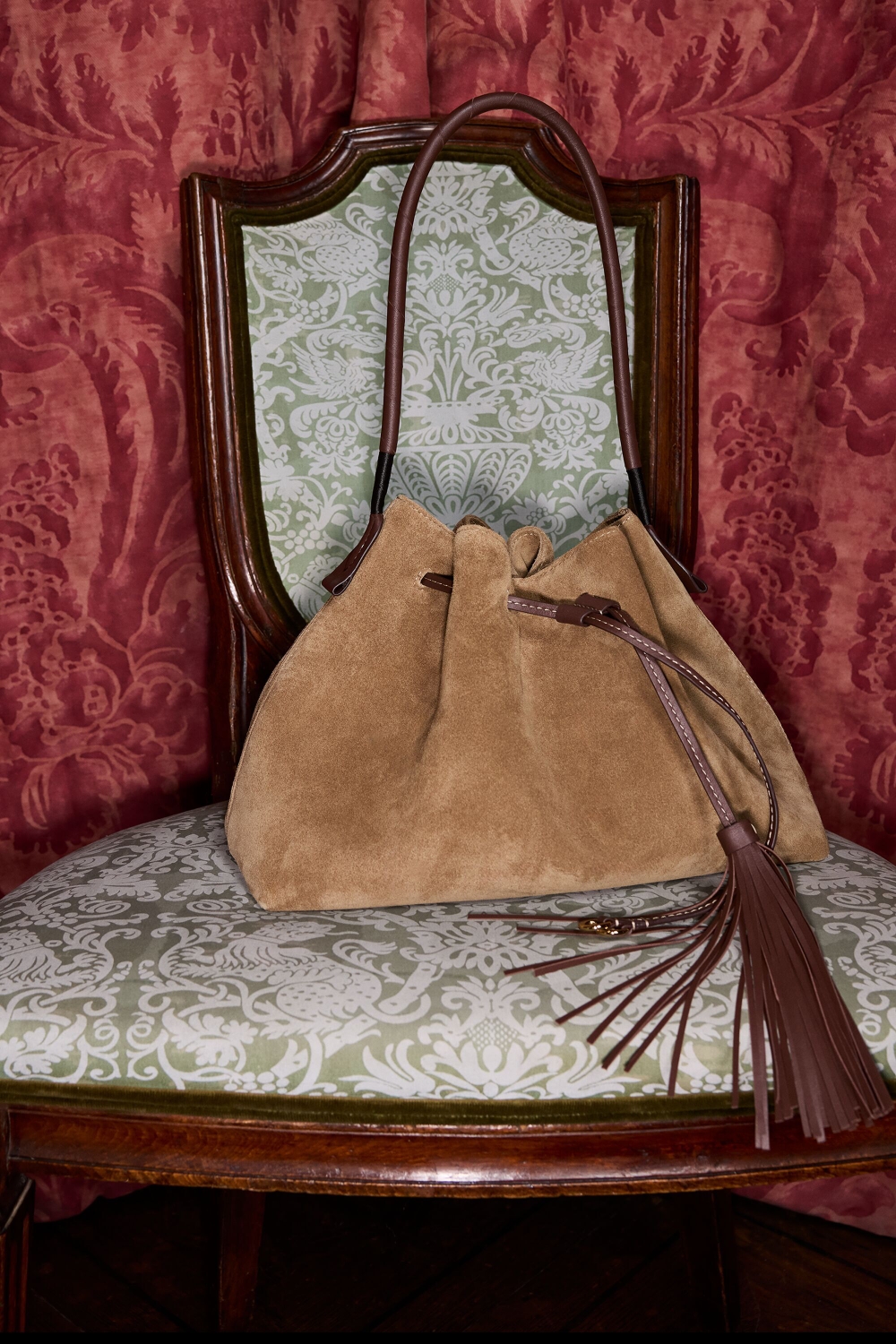 FUSTA INSIGNIA BUCKET | MEDIUM SHOULDER BAG