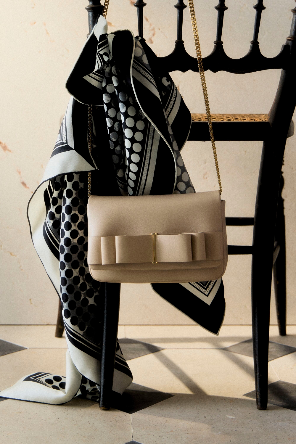 LACITO INSIGNIA CROSSBODY | SMALL CROSSBODY BAG