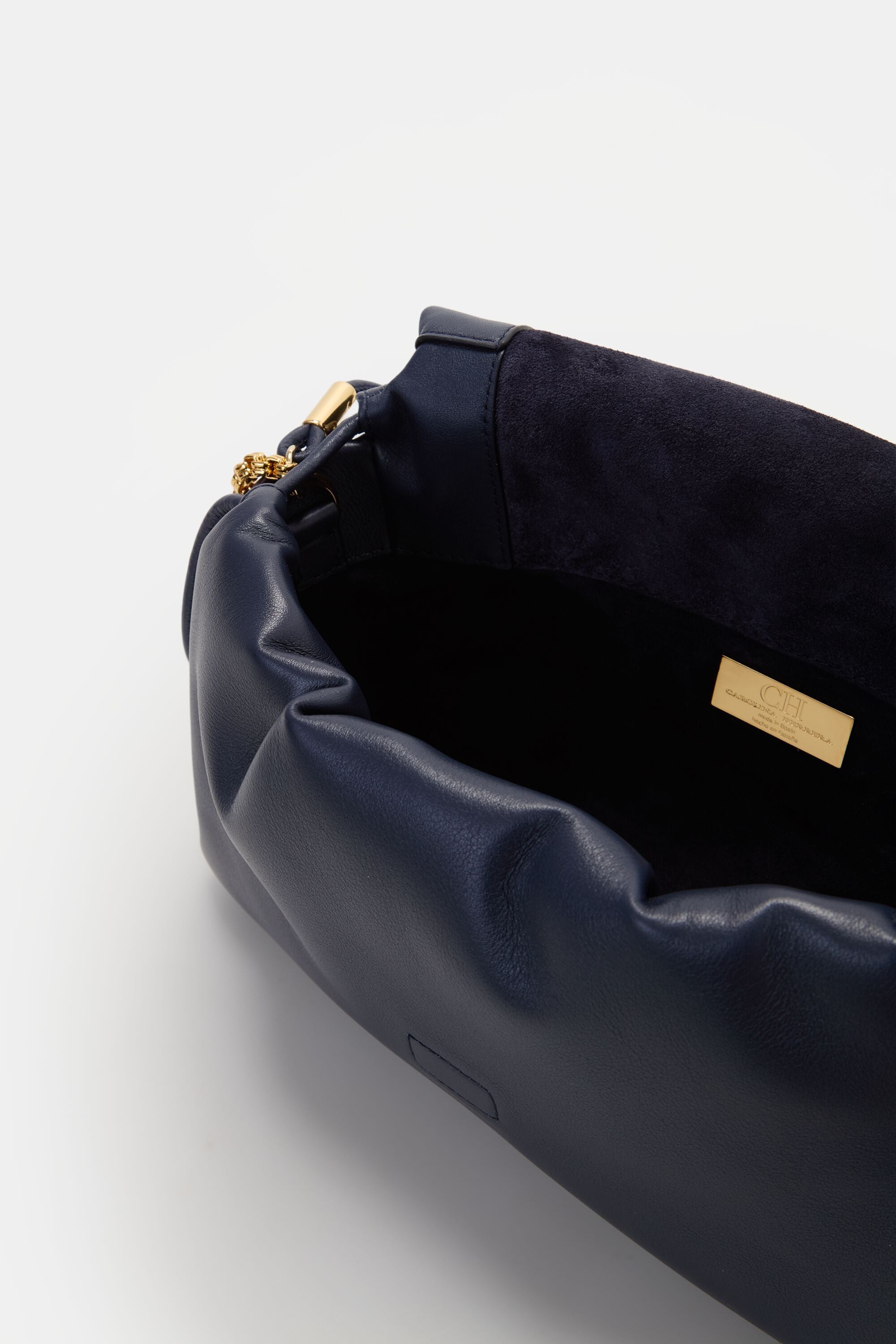 Initials Insignia Soft Shoulder | Medium Shoulder Bag navy - CH 