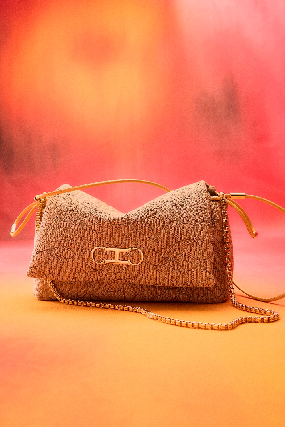 INITIALS INSIGNIA SOFT SHOULDER | MEDIUM SHOULDER BAG