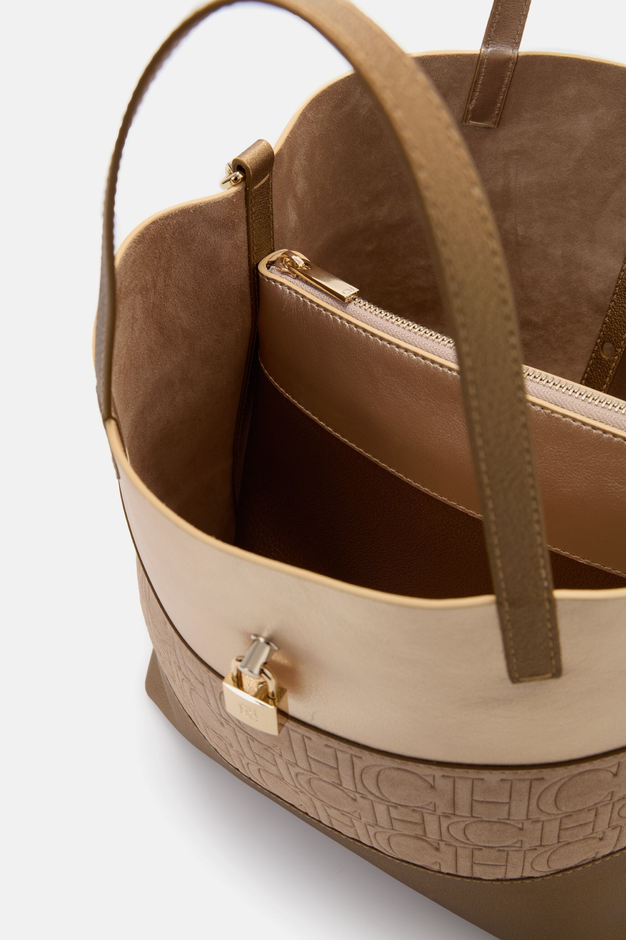 Matryoshka Locked M | Medium Handbag gold - CH Carolina Herrera