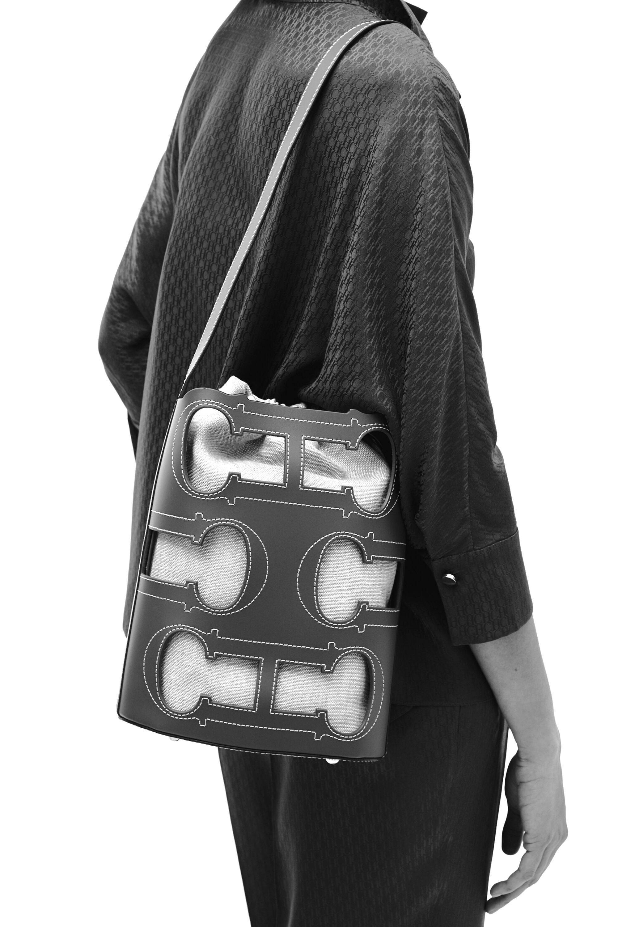 ❌❌SOLD💥Louis Vuitton Bucket Pouch Shoulder Bag 💼