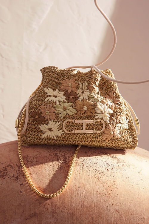 INITIALS INSIGNIA SOFT BUCKET | BOLSO DE HOMBRO MEDIANO