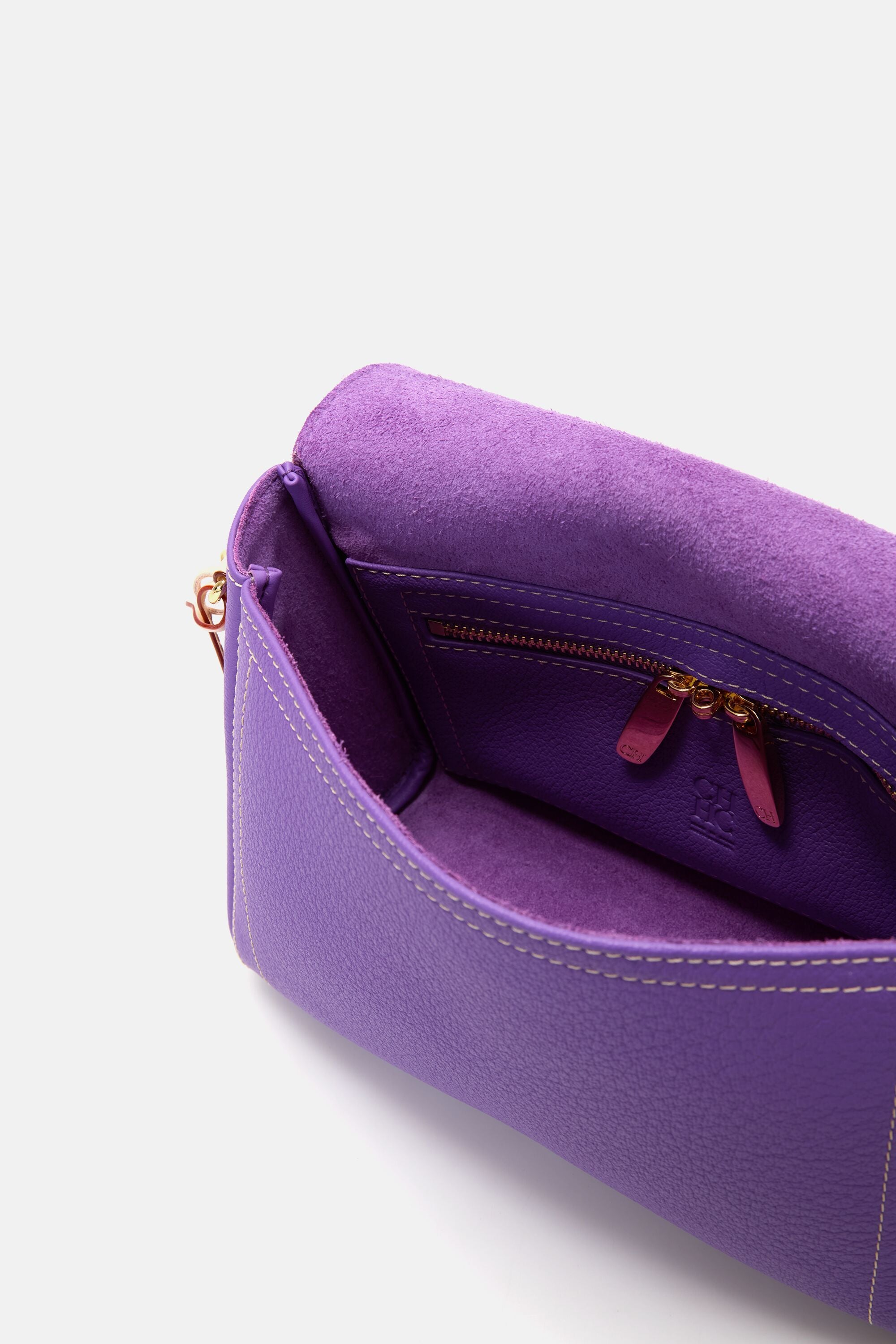 Andy Locked Crossbody | Medium Crossbody Bag violet - CH Andy Locked Crossbody | Medium Crossbody Bag violet - CH
