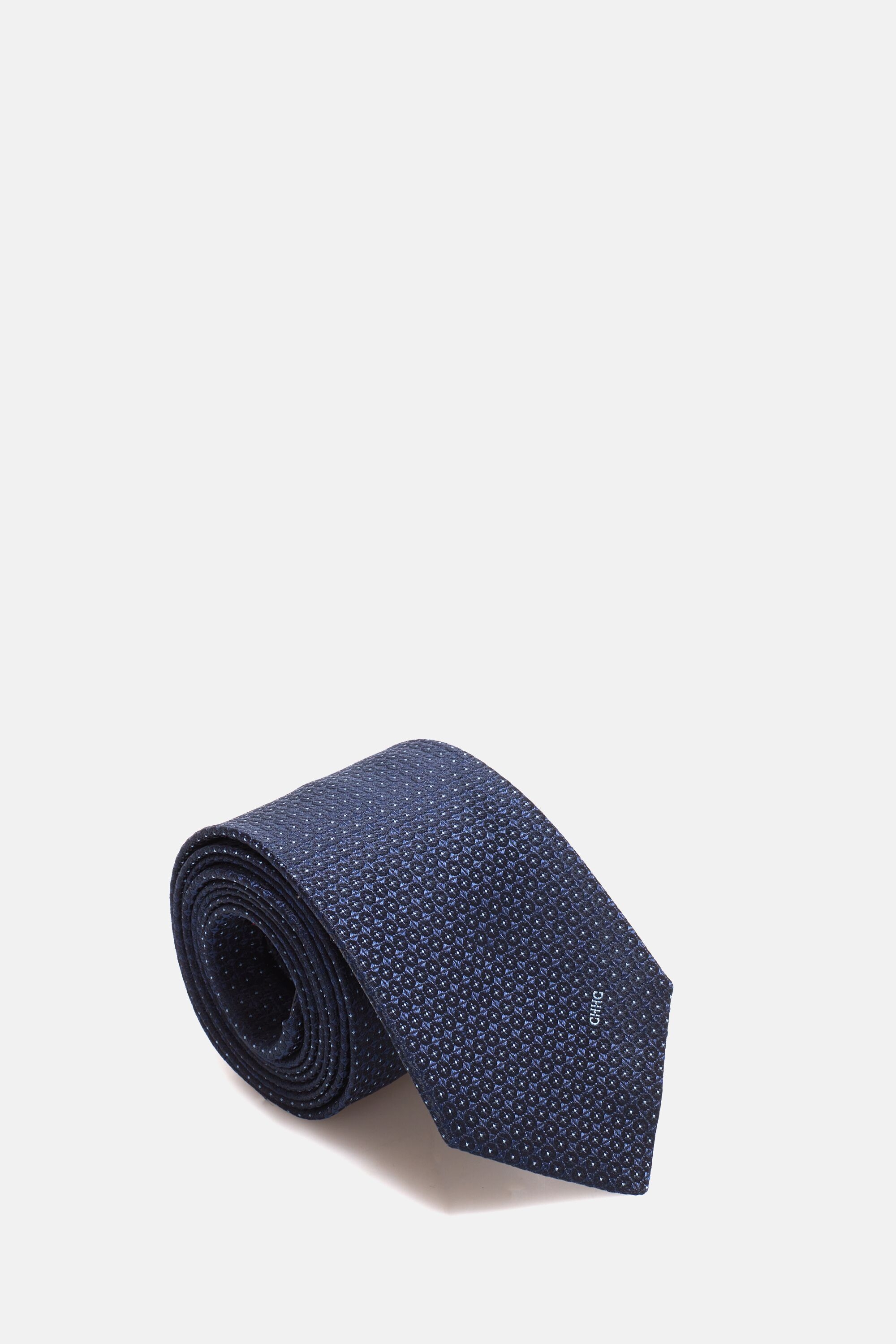 Structured silk tie