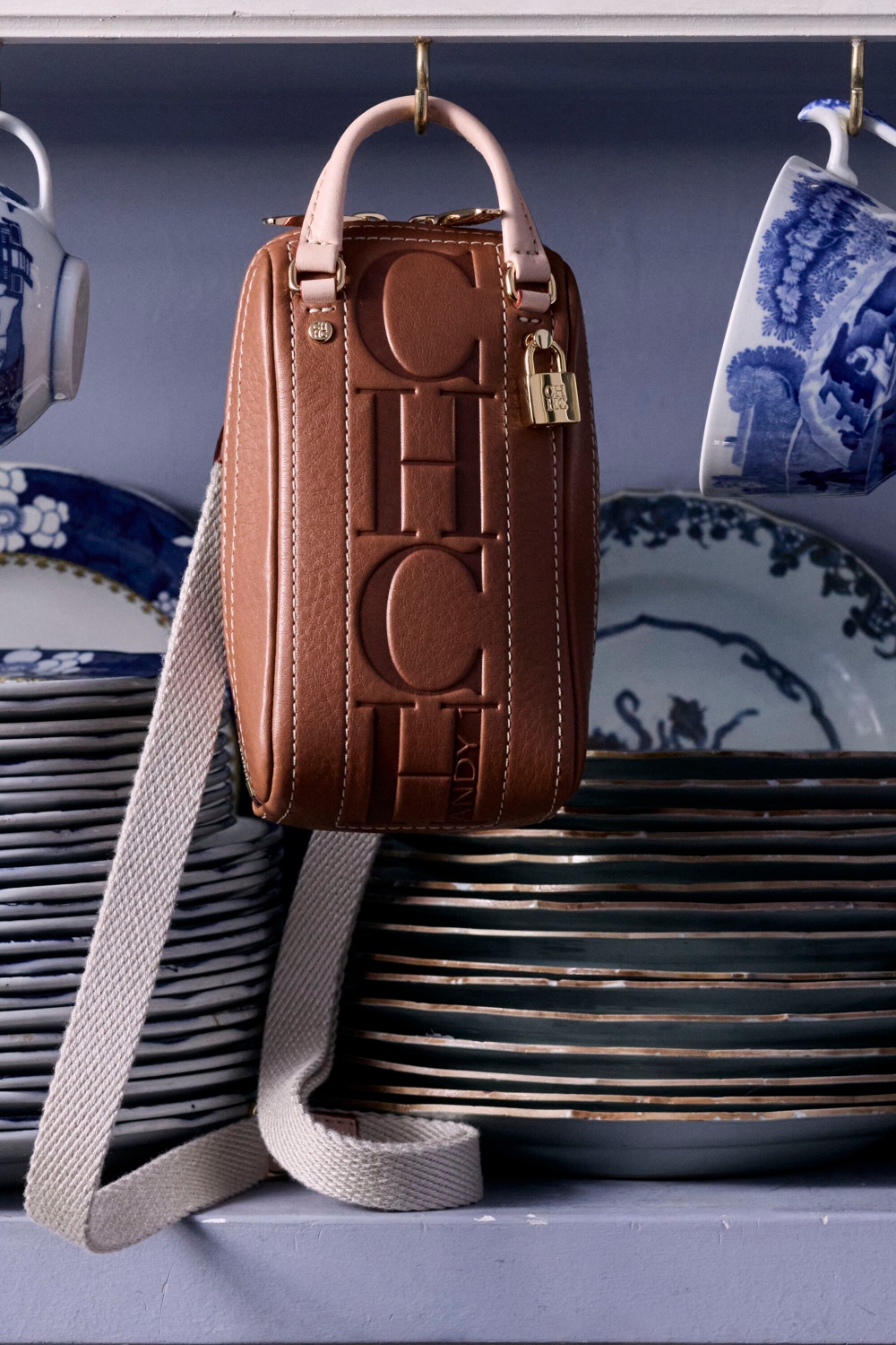 ANDY 1 LOCKED | CROSSBODY WALLET