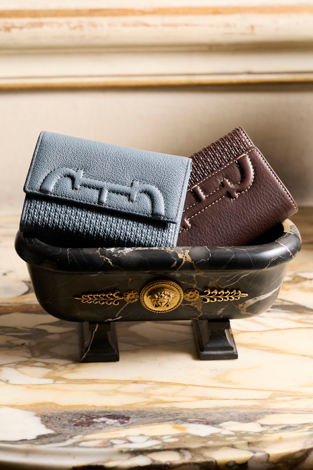 DOMA INSIGNIA | CARTERA JAPONESA CON TAPETA