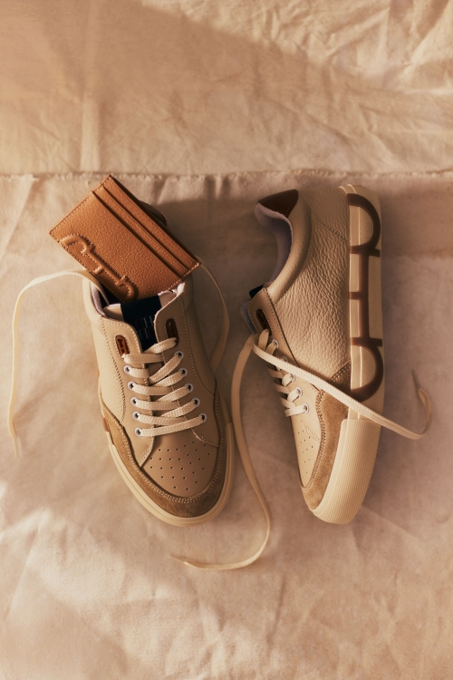 DOMA INSIGNIA | CARD HOLDER