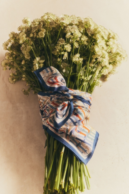 INITIALS INSIGNIA 90 SILK SCARF