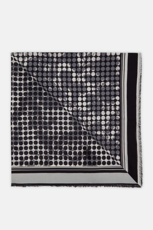 CH2020 DOTS 140 SHAWL