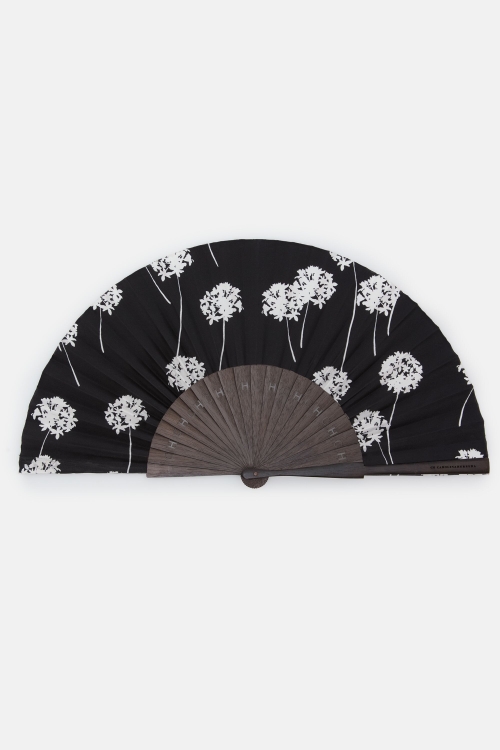 JASMINE BIZNAGA HAND FAN