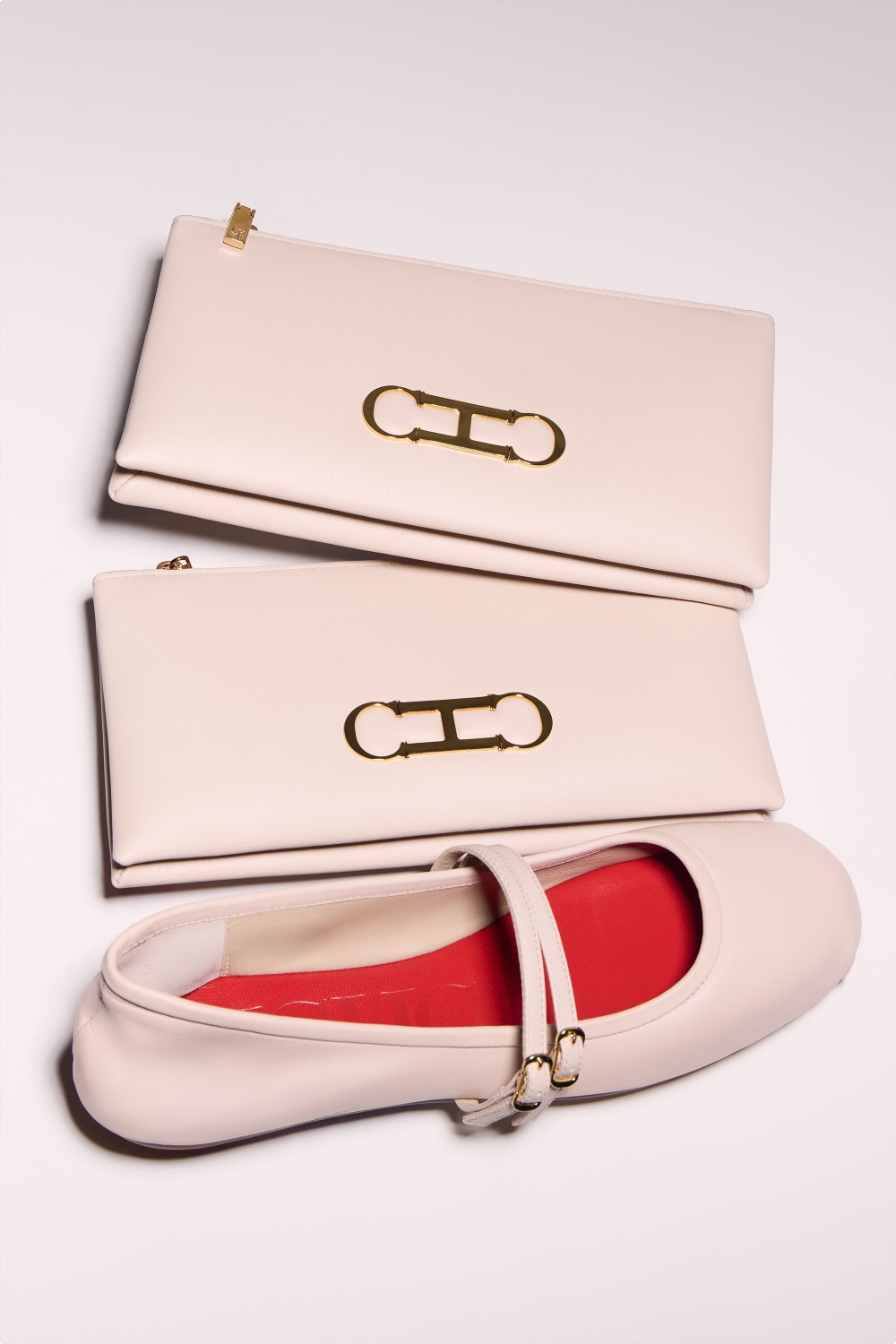 INITIALS INSIGNIA SOFT | LEATHER TOILETRY CASE