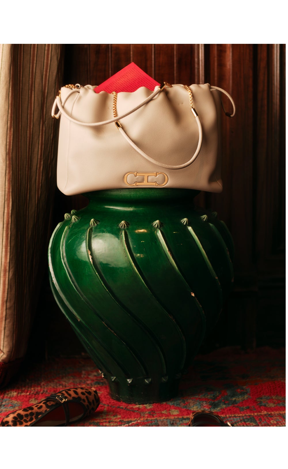 Lacito Insignia Crossbody Negro